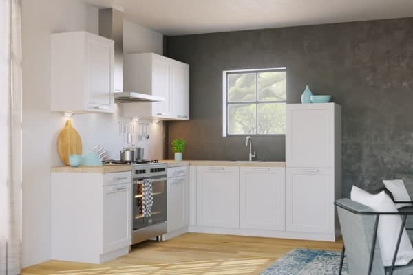 Witte keuken met werkblad van hout